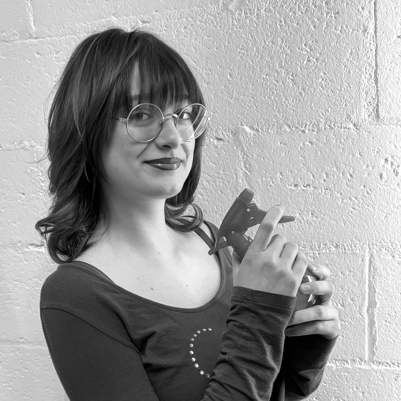 Una, Junior stylist at De Wakko Kapper Brussels. Focus on dry cutting, hair colour techniques and creative hairstyles