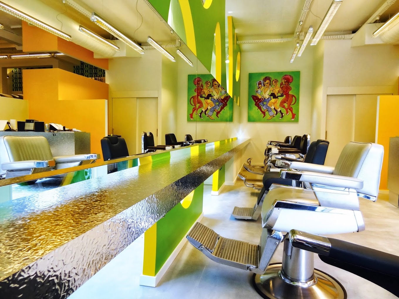 Salon De Wakko Kapper à Dinantplein, au centre de Bruxelles - spécialiste de la coupe à sec